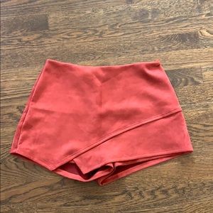 NEVER WORN Suede envelope skirt